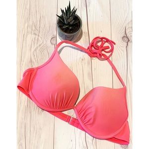 Neon pink bathing suit top! 💓